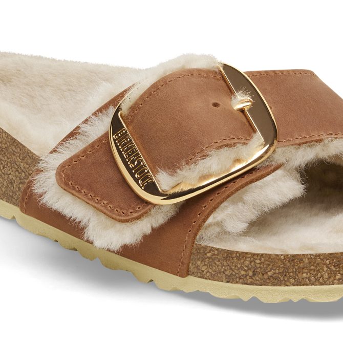 Madrid Big Buckle Shearling Oiled Leather - Image 6
